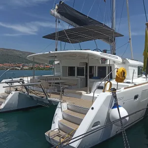 yacht broker punat